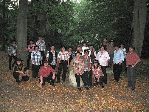 Bild "Vereinsleben:Gruppenfoto092009_-_TheMaverick.gif"