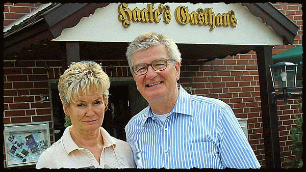 Bild "Wir tanzen:maverick_geschichte_haakes_gasthaus.gif"